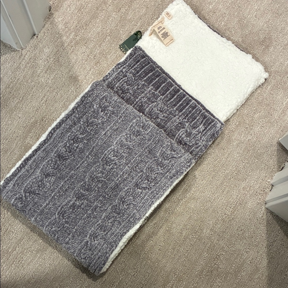 Cozy Gray and White Knit scarf